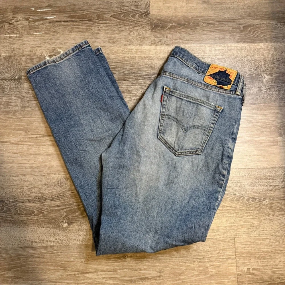 Levis 541 Athletic Taper Jeans Light Wash Blue Distressed Mens 34x34 Denim
